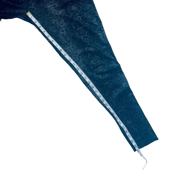 H Halston Studio Yoga pants bicolor snake December sky HSWS2160005 size L - Picture 12 of 13